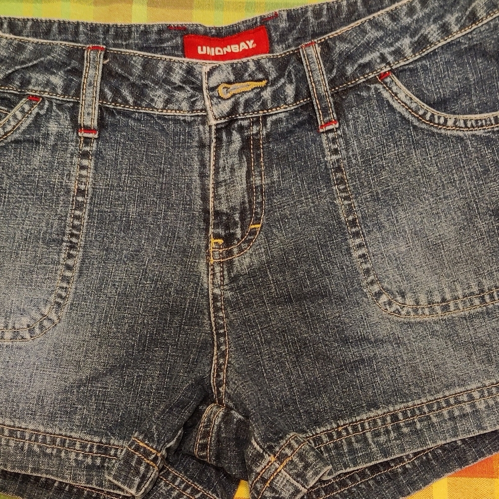Short shorts